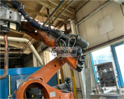 Maschine: KUKA KR 210-2 2000 Industrieroboter