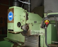 Maschine: MAHO DECKEL SK40 - 700C Fräsmaschinen