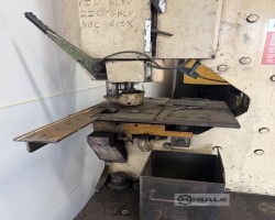 Maschine: GEKA hydracrop 165 S Blechzerteil-Zentren