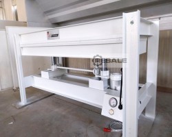 Maschine: ITALPRESSE S/2 Furnierpressen