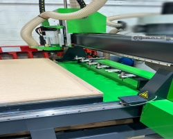 Maschine: MANTECH SPARTAN CNC 3-Axis Flatbed Router machine CNC-Schleifmaschinen