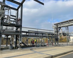 Maschine: EVONIK / DAIMLER Tanklager / Abfüll Behälter