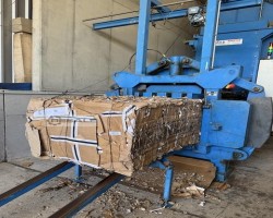 Maschine: HöMA PB4000 Papierballenpressen