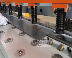 Maschine: WEIKA 3200x10mm Tafelschere