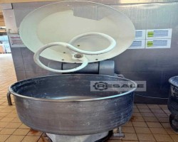 Maschine: WERNER + PFLEIDERER W+P DK 150 Doppelkonuskneter für 240 kg Teig