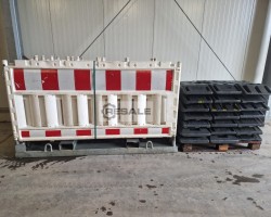 Maschine: SCHAKE / WEMAS  Posten Kunststoff-Absperrschranken