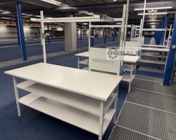 Maschine:   Arbeitsplatz / Packtische 2m x 0,90m