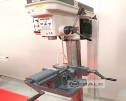 Maschine: SERRMAC V 22 Ständerbohrmaschinen