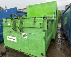 Maschine: LUDDEN AND MENNEKES LM20L Containerpressen