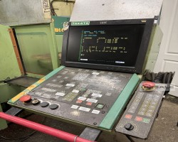 Maschine: MAHO MH 600 E CNC Fräsmaschinen