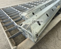 Maschine: DEXION HI 280 f. Breite 1.280 mm/Tiefe 400mm Gitterrostboden und Traversen f. Fachbodenregale