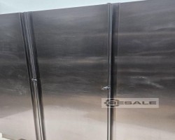Maschine: D+E Edelstahlschrank 1800 x 1500 x 670 mm