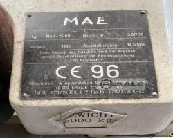 Maschine: MAE 25 RH Wellenrichtpressen