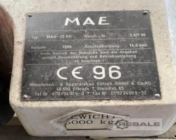 Maschine: MAE 25 RH Auswuchtmaschinen