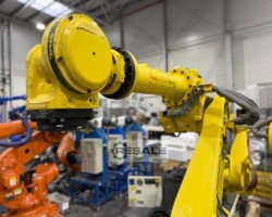 Maschine: FANUC R-2000iC/165F Industrieroboter