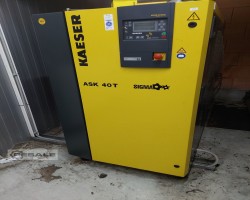 Maschine: KAESER ASK 40T Schraubenkompressor + Kältetrockner + Luftkessel