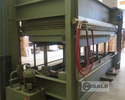 Maschine: KOLMAG 3000 Hydraulische Furnierschnellpressen