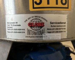 Maschine: GLOBE bread crumbing machine Restbrotzerkleinerer