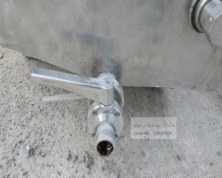 Maschine:  2.100 Ltr. Lagertank Lagertanks