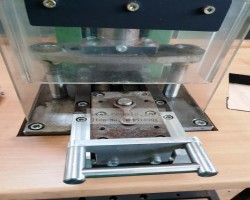 Maschine: BOSCH 840003001 Pneumatikpresse