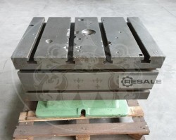 Maschine:  Schwenkbarer Würfeltisch Aufspannwürfel