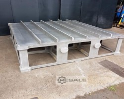 Maschine:   Aufspannplatten