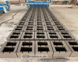 Maschine: CONTEC SP 5 Betonsteinmaschinen