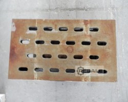 Maschine:  825x455x600 mm Aufspannwürfel