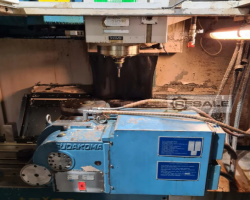 Maschine: MATSUURA MC800VF 5AXIS CNC Werkzeugfräsmaschinen