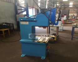 Maschine: HIDRALMAC 15T PHC Kombi Presse Hydraulische Presse