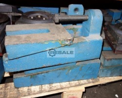 Maschine: WMW Stellfuss Zubehör