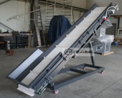 Maschine: VESPA LT-500 Materialförderband  Schrägförderband