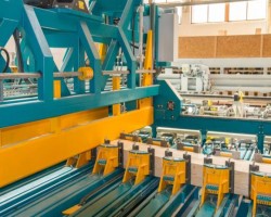 Maschine: LEDINEK POLYPRESS 4 x 13+R8 Verleimpressen