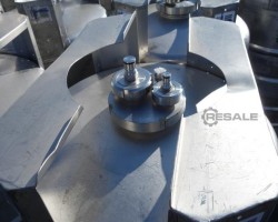 Maschine: UCON 250 Liter Edelstahltanks und Behälter