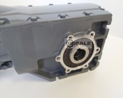 Maschine: LENZE G50BB124MHAR2C, 401r/min, 68Nm Kegelradgetriebemotor,