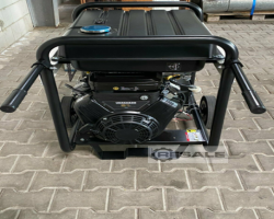 Maschine: BRIGGS + STRATTON 15 kVA Aggregate