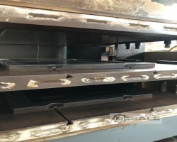 Maschine: AGILA 850ton Upstroking Gummiverarbeitungsmaschinen