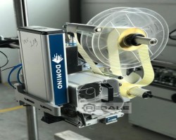 Maschine: DOMINO M230i-T4-200-Right Etikettiermaschinen vollautomatisch