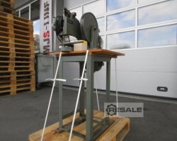 Maschine: SCHNEIDER  ÖSENGERÄT