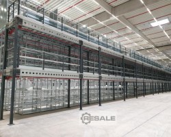 Maschine:  ca. 5 x 10 m, UK: 3,0 m Lagerbühne