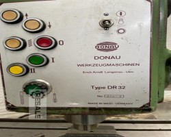 Maschine: DONAU DR 32 Schnellradialbohrmaschinen