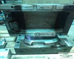 Maschine:  10 L Blasform für Karaffe