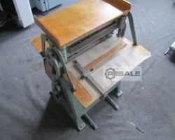 Maschine: W. KROLL  ELEKTRISCHE PERFORIERMASCHINE