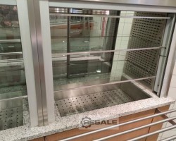 Maschine: BLANCO  Speisenausgabe mit Glasaufbau