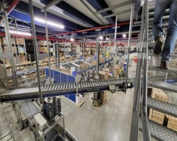 Maschine: SCHäFER  Distributionslager Anlage Förderband Rollenbahn