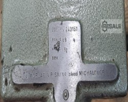 Maschine: VIHORLAT  CZ 243150 0200 Schraubstöcke