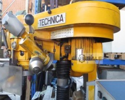 Maschine: TECHNICA 5100-810 Zentrumschleifmaschinen