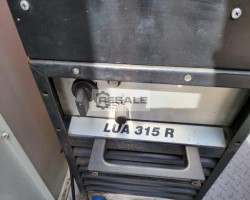 Maschine: ABB ROBOTICS IRB 1400 Kompaktschweißzelle