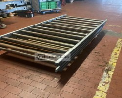 Maschine:   Palettenrollenbahn