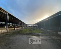 Maschine:   Scheunen mit  Sonnenkollektoren